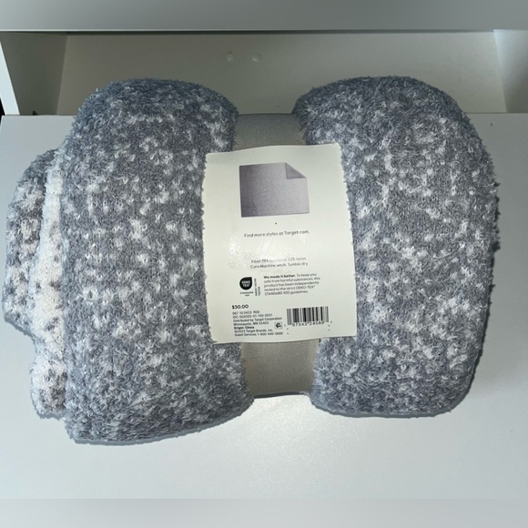 Reversible Throw Blanket - Threshold - Picture 2 of 5